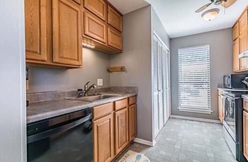 Saint Helena Island Villa | Pet Friendly, golf cart included, club cards available - 209 Tennis Villa
