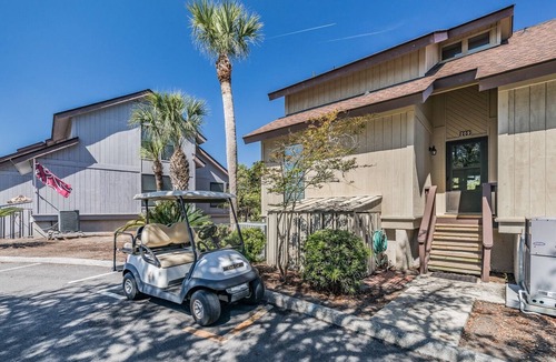 Saint Helena Island Villa | Pet Friendly, golf cart included, club cards available - 209 Tennis Villa