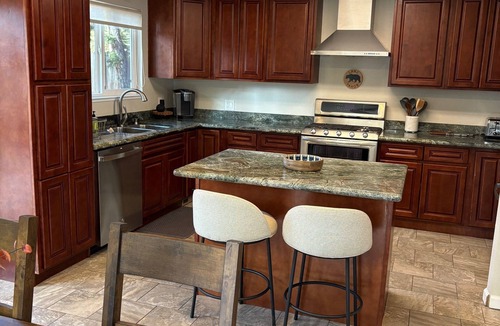 Tahoe Village House | Pet friendly home near Heavenly with central air conditioning