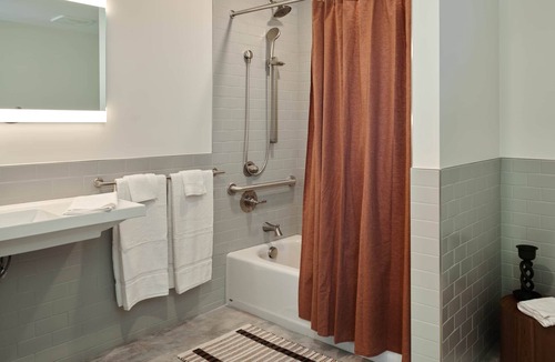 Northside Apartment | Picturesque Studio Northshore Chattanooga