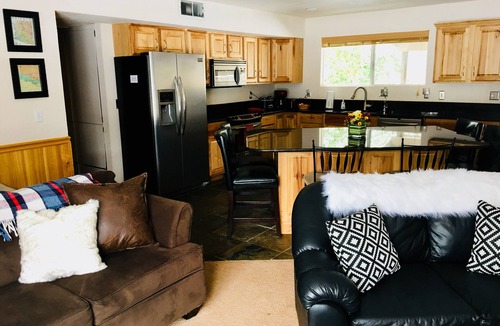 Pinetop Cabin | Pinetop Cabin 3 Bed-2 Bath, Fireplace, Fenced Yard- 45 Min From Sunrise Ski Area