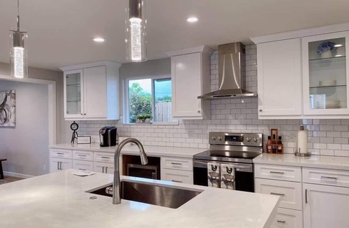 North Clairemont House | Prime Location: Lux 4BR w Pool/Spa/Cabana/Firepit