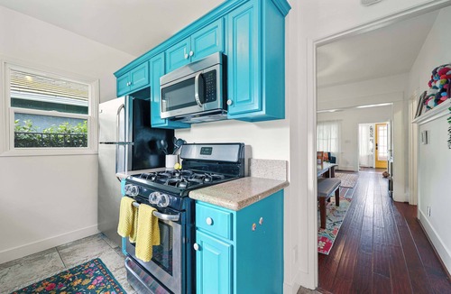 North Park House | Private 3 Bed House in North Park Work, Yard, EV
