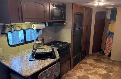Festus House | Private Happy Camper on the Water - kayaks and lily pad available on property.