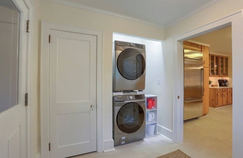 Orrtanna House | Private Hillside Retreat w/Hot Tub Near Gettysburg