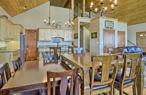 Spanish Valley Cabin | Private Hilltop Home w/ Expansive View & Grill!