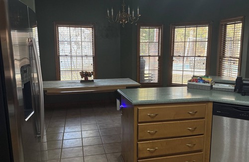 Lithonia House | Private Sanctuary-Saltwater Pool-Stone Mtn- Aquarium-Coca Cola 22 min-Promotion