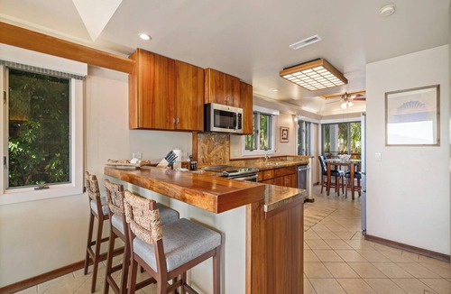 Historic Lahaina Front Street Condo | Puunoa - CoralTree Residence Collection