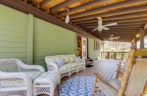 Robbinsville House | Quaint Mountain Charm! Robbinsville Hideaway
