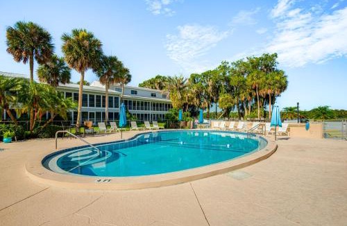 Welaka House | Quaint Welaka Getaway: Steps to St Johns River!