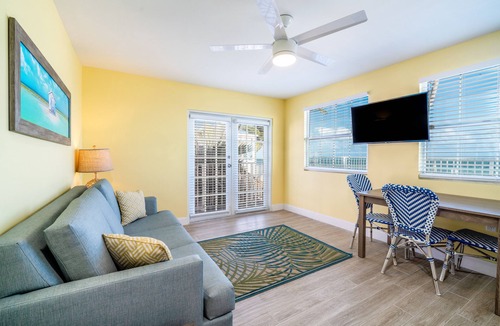 Marathon Hotel | Rainbow Bend Resort