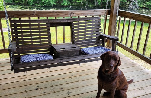 Coalmont Cabin | Reel Simple LAKEFRONT Cabin has kayaks for guests to enjoy on the lake!