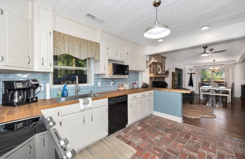 Athens Cabin | Reel Sunset at Dogwood! view of lake wheeler 1.5 miles from Lucy's Branch Marina