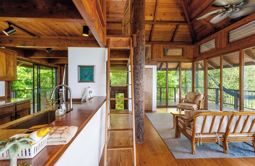 Honaunau-Napoopoo House | Relax and Enjoy! Five Star Accommodations at Affordable Rates!