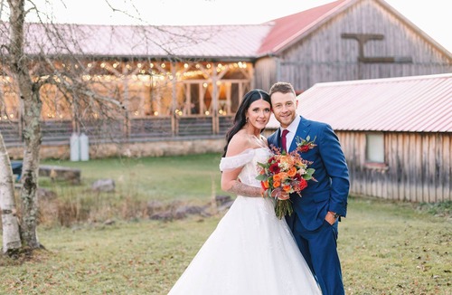 Champion Cabin | Relax and Refresh in this Cozy Bunkhouse Cabin at SanaView Farms Winery