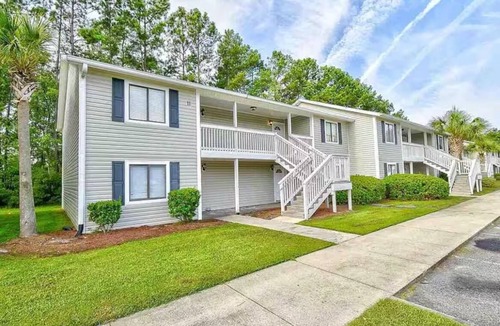 Red Hill Condo | Relaxing Conway getaway near Myrtle Beach+River Walk