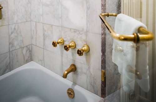 Civic Core Hotel | Relaxing Family Getaway in Downtown | 2 Rooms w/Rooftop Pool Access