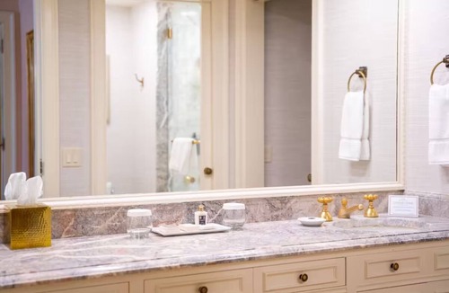 Civic Core Hotel | Relaxing Family Getaway in Downtown | 2 Rooms w/Rooftop Pool Access