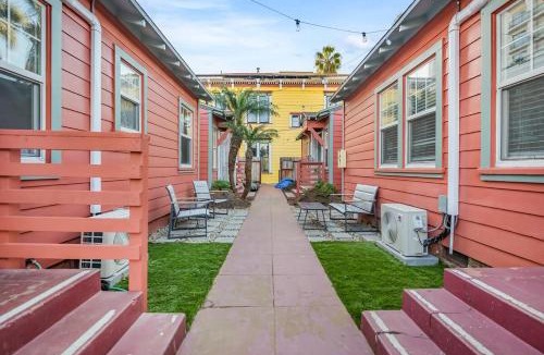 Little Italy Apartment | Remodeled 1BD 1920s Craftsman 1666