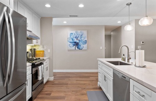 Clairemont Mesa House | Remodeled Family Friendly Home w/Pool Table, King Bed, Parking