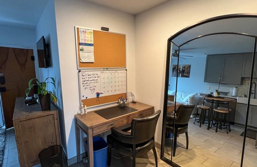 Beach Barber Tract Condo | Remodeled Romantic La Jolla Condo - 2 blocks from the beach!