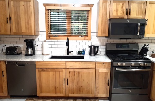 Oglesby Villa | REST IN THE FOREST RECENTLY REMODELED VILLA WALKING DISTANCE FROM STARVED ROCK