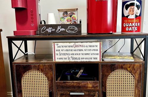 Boothwyn House | Retro 1950s Themed 1 Bedroom 1 Full Bath Guest Suite Near Philadelphia Airport