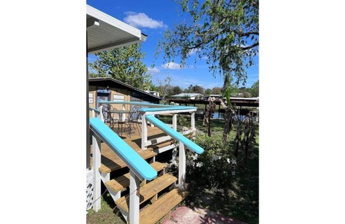 Astor House | River house Getaway