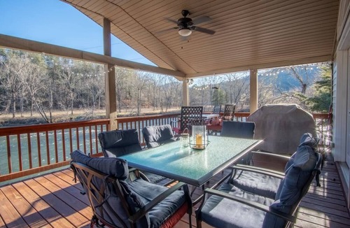 Franklin House | Riverfront Retreat with Deck, Fire Pit & Views