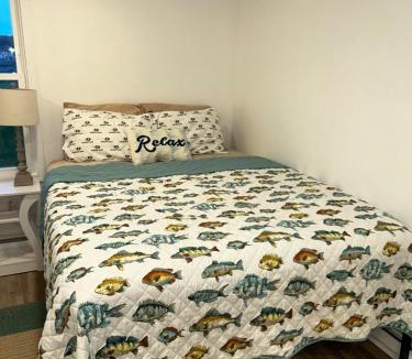 Harmarville Apartment | Riverside Retreat