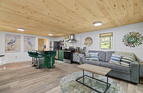 Saylorsburg House | Robin`s Rest, Saylors Lake w/Pond & Fire Pit