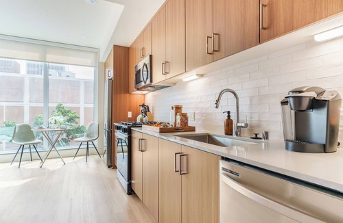 Civic Core Apartment | Rooftop Bay Views + Pool + Hot Tub | Walkable Little Italy | Ancora by AvantStay