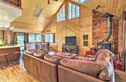 Overgaard House | Rustic, Forest-View Retreat in Heber-Overgaard!
