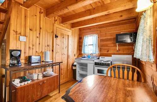 Savanna Cabin | Rustic River Cabin 7