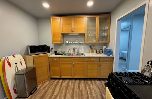 North Clairemont House | San Diego A-Twin-House Close to Beaches, Mall, SD Downtown, Seaworld, SD Zoo.
