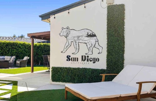 North Clairemont House | San Diego Chill Vibes - Spa & Games+Pet Friendly!