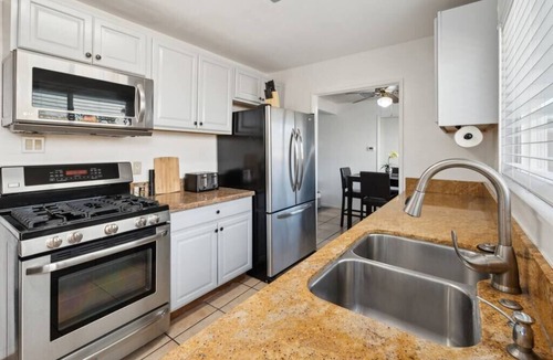 North Clairemont House | San Diego Home - Mission Beach, Views & Relax!