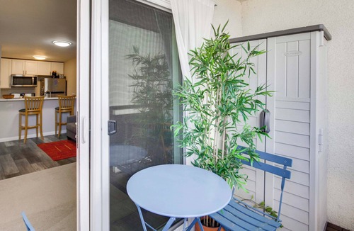 Mission Valley West Apartment | San Diego Studio w/Pool Access, 5 Mi to Comic-Con