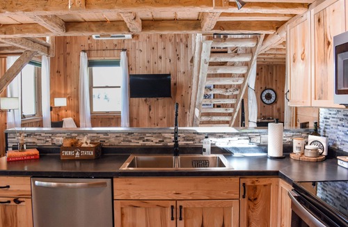 Angora Cabin | Secluded Cabin near Lake Vermillion, Sleeps 10, with Hot Tub, and Pet Friendly