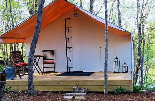 Girard House | Secluded Luxury Camping Tent on Otter Lake near Girard, Illinois