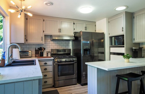 Bay Ho House | Serene 4 Bedroom with Canyon and Ocean Views