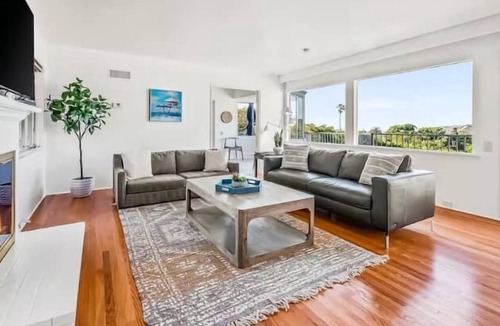 Hidden Valley Apartment | Serene Ocean-View Escape with Enclosed Yard