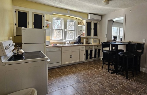 Confluence House | Shoreline Estates - Entire Home