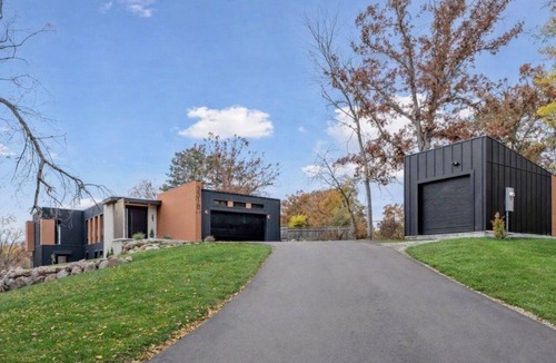 Shoreview House | Shoreview Executive Retreat