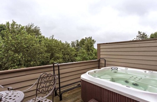 Seven Springs House | Ski-In/Ski-Out Sunridge Community Condo at 7 Springs Resort