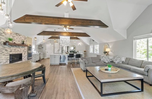 Monroe House | Skykomish River Estate | 5 Acre, 5 Bed, Riverfront