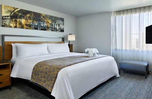Civic Core Resort | Sleek City-View King Suite Near San Diego’s Best Food & Nightlife