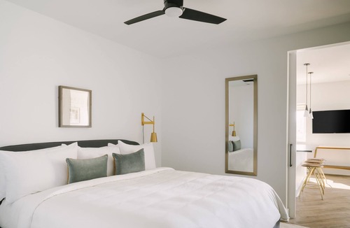 Historic Edgefield Apartment | Sonder The Lookout | Superior One-Bedroom Apartment w/Juliet Balcony