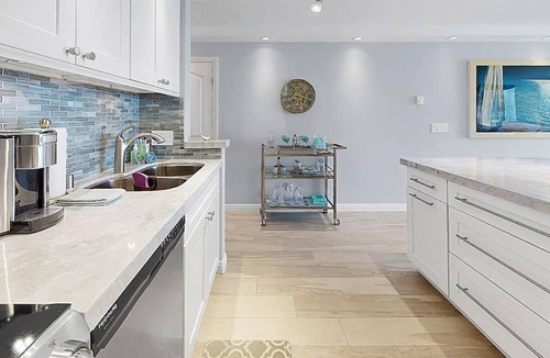 North Pacific Beach Condo | Soothing Ocean Sounds, Beach Views, Floor-to-Ceiling Windows: True Beach Therapy