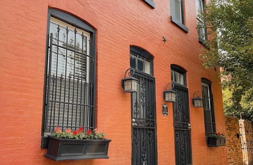 Soulard Apartment | Soulard Luxe Studio- Cozy Studio Apartment. Pet Friendly!